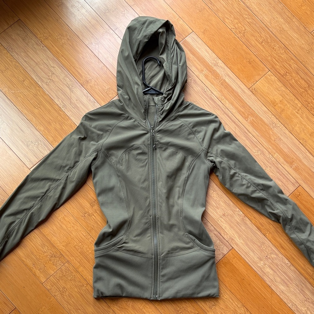 Lululemon Moss Green Jacket with Hood and Full-Length Zipper